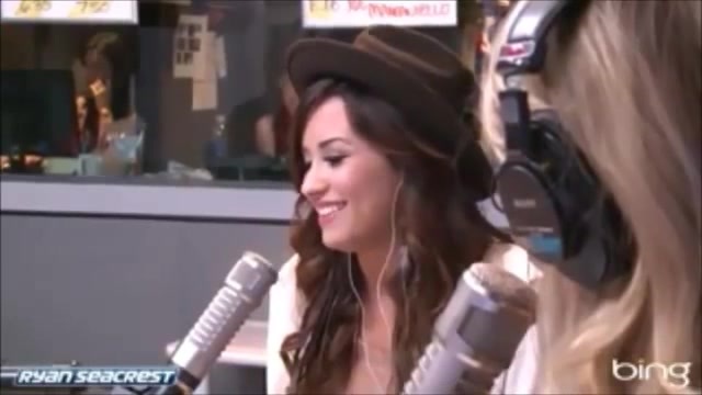 Demi Lovato\'s Interview with Ryan Seacrest -Skyscraper premier [Full] 1292