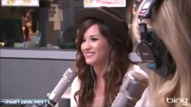 Demi Lovato\'s Interview with Ryan Seacrest -Skyscraper premier [Full] 1296