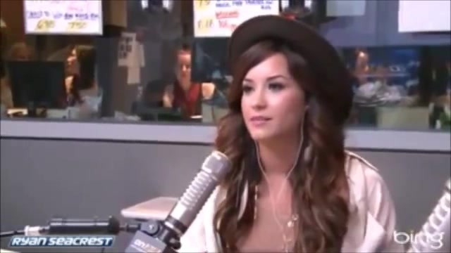 Demi Lovato\'s Interview with Ryan Seacrest -Skyscraper premier [Full] 2542