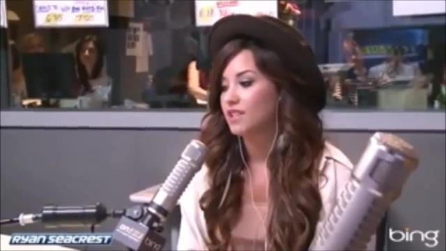 Demi Lovato\'s Interview with Ryan Seacrest -Skyscraper premier [Full] 2116