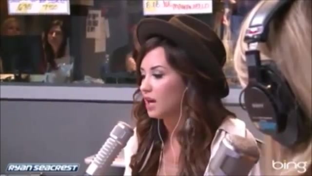 Demi Lovato\'s Interview with Ryan Seacrest -Skyscraper premier [Full] 1701