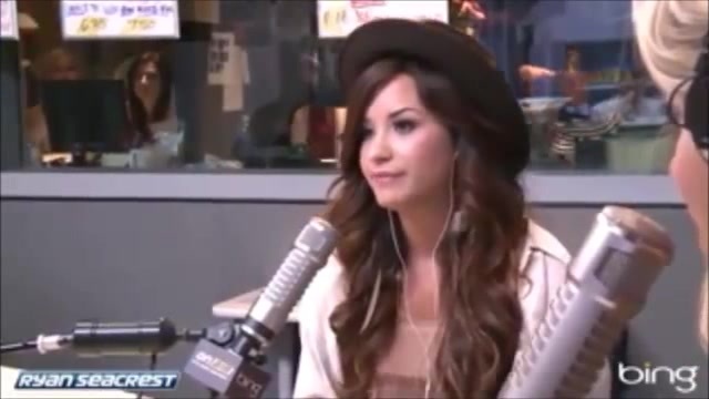 Demi Lovato\'s Interview with Ryan Seacrest -Skyscraper premier [Full] 2125
