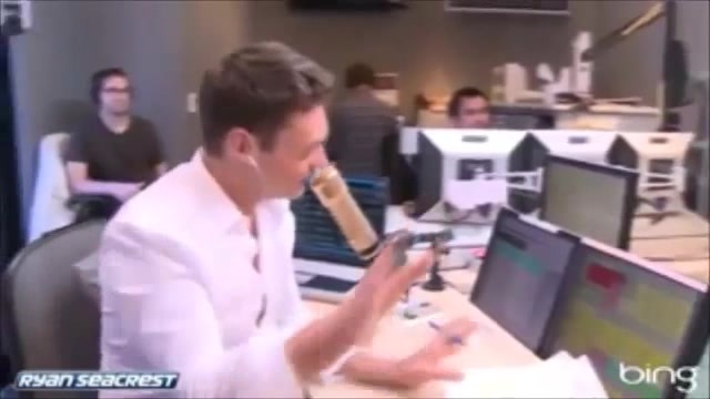 Demi Lovato\'s Interview with Ryan Seacrest -Skyscraper premier [Full] 1306