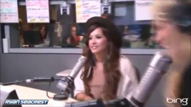 Demi Lovato\'s Interview with Ryan Seacrest -Skyscraper premier [Full] 2562 - Demilu Interview with Ryan Seacrest -Skyscraper premier Part oo5