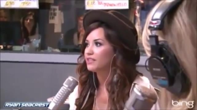 Demi Lovato\'s Interview with Ryan Seacrest -Skyscraper premier [Full] 1724