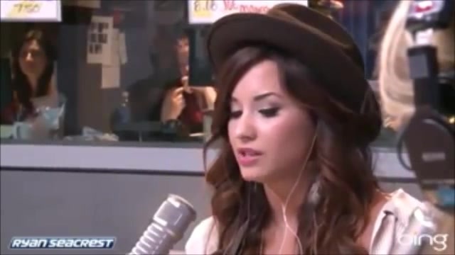 Demi Lovato\'s Interview with Ryan Seacrest -Skyscraper premier [Full] 0904
