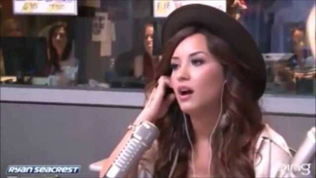 Demi Lovato\'s Interview with Ryan Seacrest -Skyscraper premier [Full] 2139