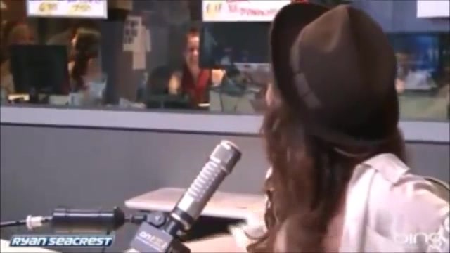 Demi Lovato\'s Interview with Ryan Seacrest -Skyscraper premier [Full] 2578