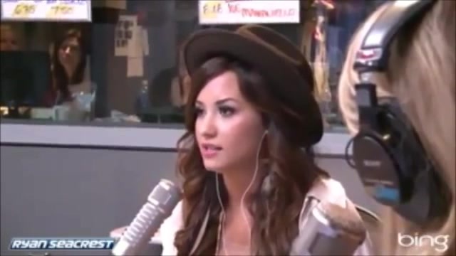 Demi Lovato\'s Interview with Ryan Seacrest -Skyscraper premier [Full] 1733 - Demilu Interview with Ryan Seacrest -Skyscraper premier Part oo3