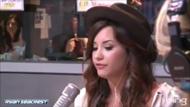 Demi Lovato\'s Interview with Ryan Seacrest -Skyscraper premier [Full] 0911