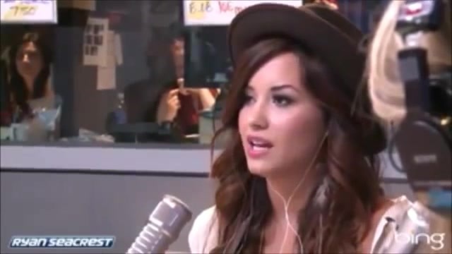 Demi Lovato\'s Interview with Ryan Seacrest -Skyscraper premier [Full] 0915