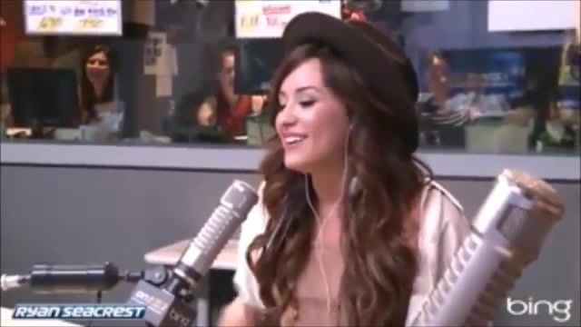 Demi Lovato\'s Interview with Ryan Seacrest -Skyscraper premier [Full] 2592