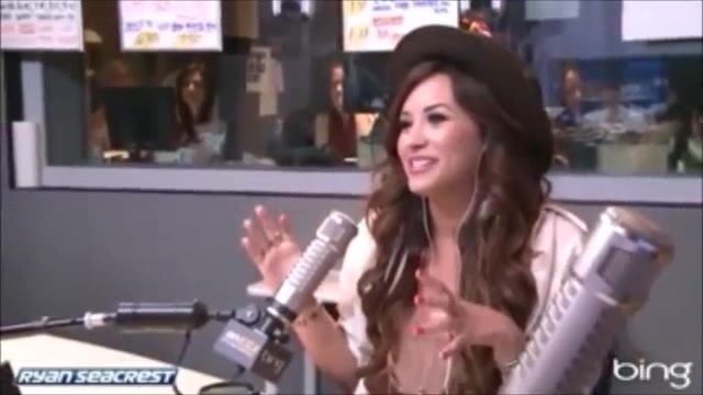 Demi Lovato\'s Interview with Ryan Seacrest -Skyscraper premier [Full] 2154
