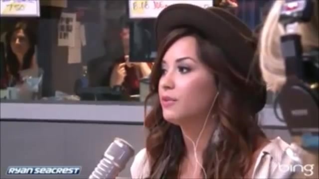Demi Lovato\'s Interview with Ryan Seacrest -Skyscraper premier [Full] 0919