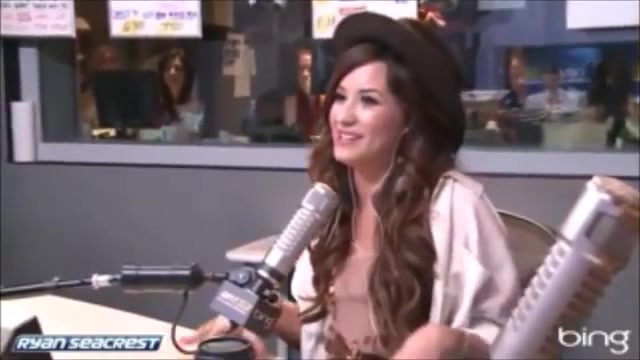 Demi Lovato\'s Interview with Ryan Seacrest -Skyscraper premier [Full] 2159