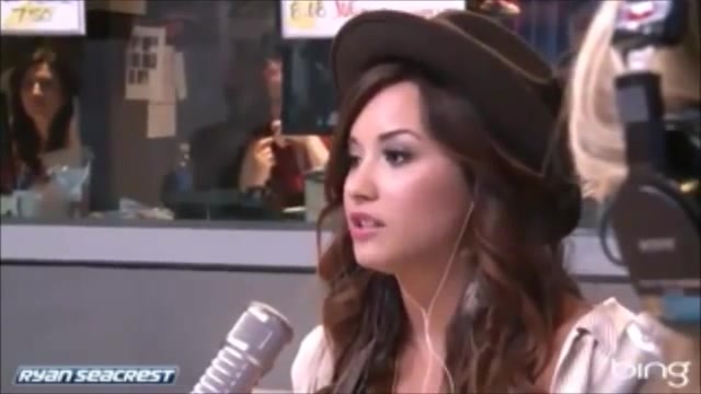 Demi Lovato\'s Interview with Ryan Seacrest -Skyscraper premier [Full] 0921