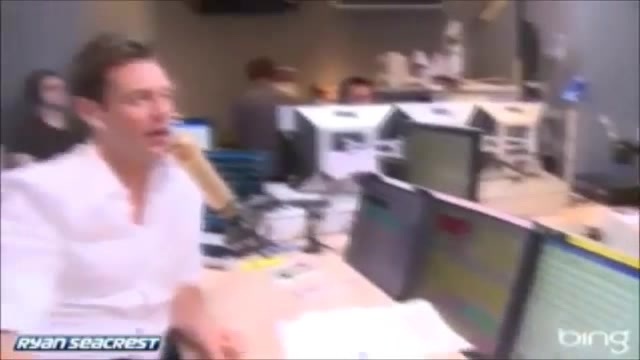 Demi Lovato\'s Interview with Ryan Seacrest -Skyscraper premier [Full] 2602 - Demilu Interview with Ryan Seacrest -Skyscraper premier Part oo5