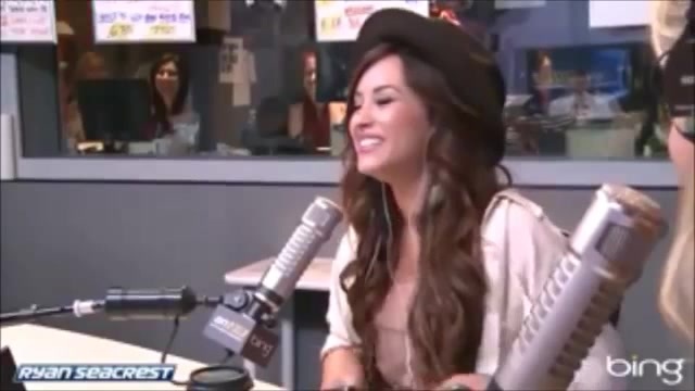 Demi Lovato\'s Interview with Ryan Seacrest -Skyscraper premier [Full] 2168