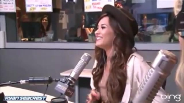 Demi Lovato\'s Interview with Ryan Seacrest -Skyscraper premier [Full] 2170