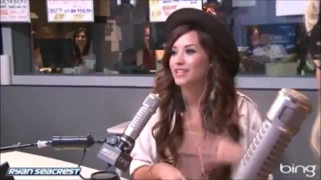 Demi Lovato\'s Interview with Ryan Seacrest -Skyscraper premier [Full] 2174