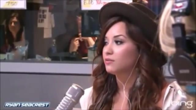 Demi Lovato\'s Interview with Ryan Seacrest -Skyscraper premier [Full] 0939