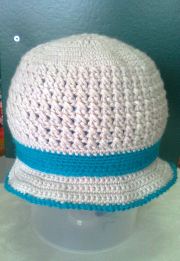 Imagine0651 - berete tricotate sau crosetate