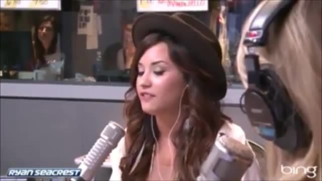Demi Lovato\'s Interview with Ryan Seacrest -Skyscraper premier [Full] 1768