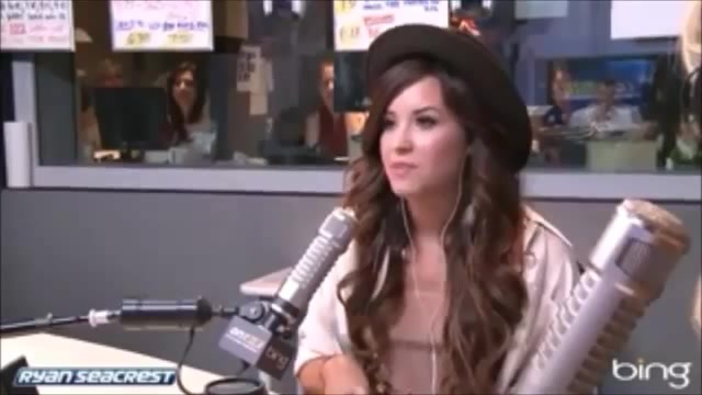 Demi Lovato\'s Interview with Ryan Seacrest -Skyscraper premier [Full] 2186