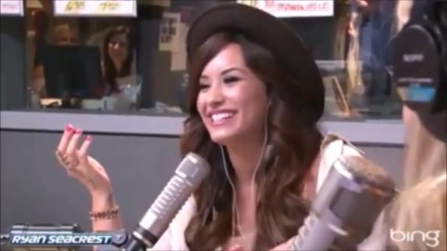 Demi Lovato\'s Interview with Ryan Seacrest -Skyscraper premier [Full] 2636