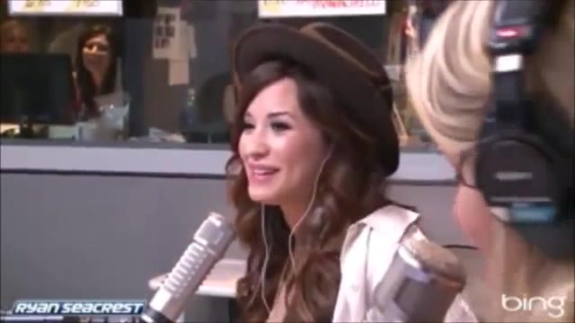 Demi Lovato\'s Interview with Ryan Seacrest -Skyscraper premier [Full] 1793