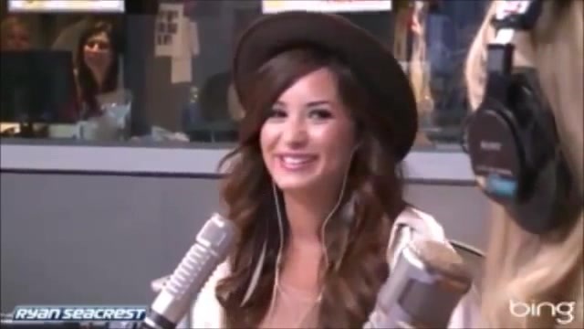 Demi Lovato\'s Interview with Ryan Seacrest -Skyscraper premier [Full] 1795