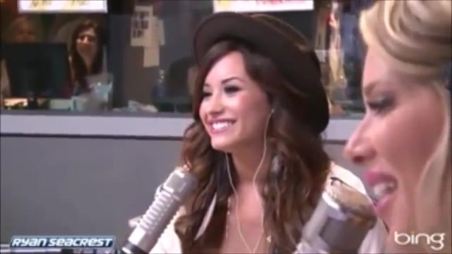 Demi Lovato\'s Interview with Ryan Seacrest -Skyscraper premier [Full] 1799
