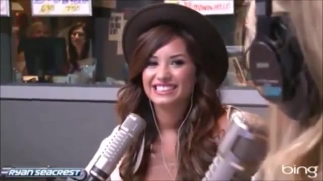 Demi Lovato\'s Interview with Ryan Seacrest -Skyscraper premier [Full] 2650 - Demilu Interview with Ryan Seacrest -Skyscraper premier Part oo5