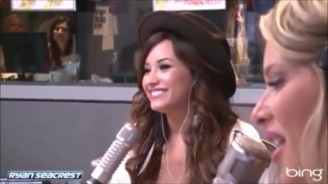 Demi Lovato\'s Interview with Ryan Seacrest -Skyscraper premier [Full] 1800
