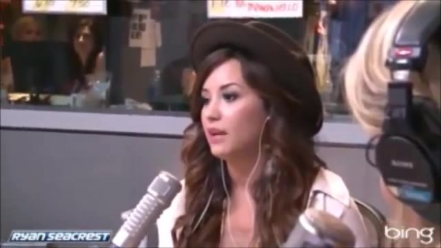 Demi Lovato\'s Interview with Ryan Seacrest -Skyscraper premier [Full] 1403 - Demilu Interview with Ryan Seacrest -Skyscraper premier Part oo2
