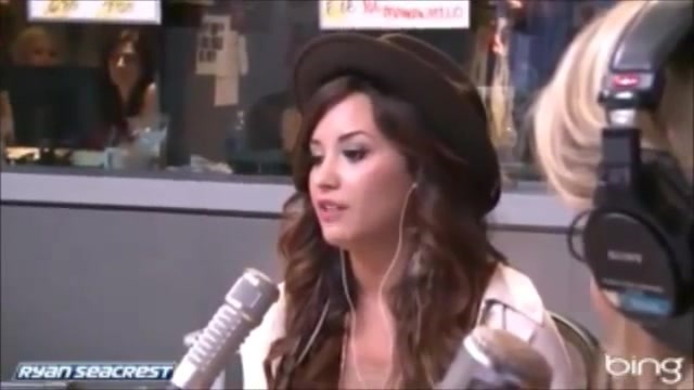 Demi Lovato\'s Interview with Ryan Seacrest -Skyscraper premier [Full] 1404 - Demilu Interview with Ryan Seacrest -Skyscraper premier Part oo2