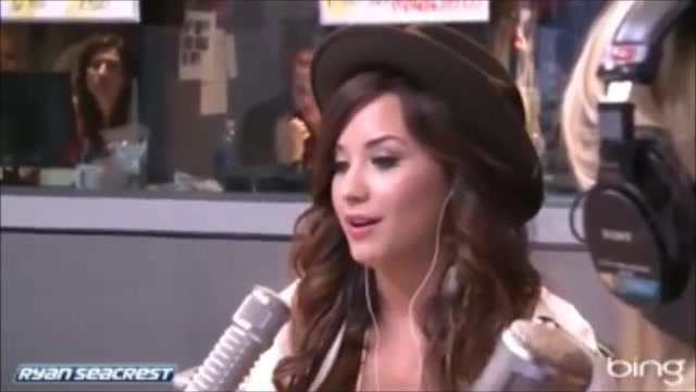 Demi Lovato\'s Interview with Ryan Seacrest -Skyscraper premier [Full] 1826