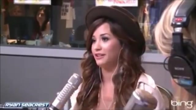 Demi Lovato\'s Interview with Ryan Seacrest -Skyscraper premier [Full] 1432 - Demilu Interview with Ryan Seacrest -Skyscraper premier Part oo2