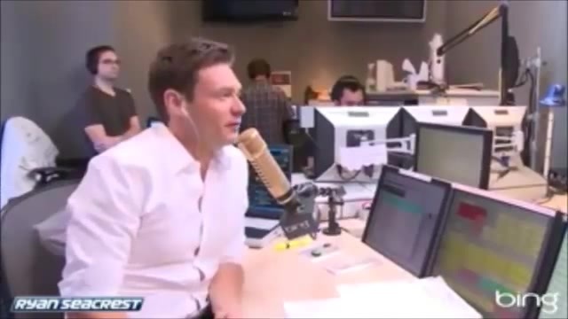 Demi Lovato\'s Interview with Ryan Seacrest -Skyscraper premier [Full] 2227