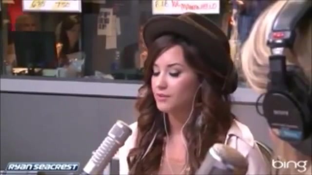 Demi Lovato\'s Interview with Ryan Seacrest -Skyscraper premier [Full] 1446 - Demilu Interview with Ryan Seacrest -Skyscraper premier Part oo2