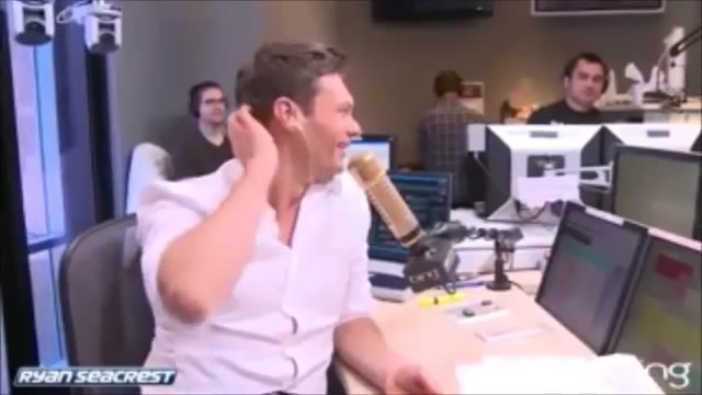 Demi Lovato\'s Interview with Ryan Seacrest -Skyscraper premier [Full] 2698 - Demilu Interview with Ryan Seacrest -Skyscraper premier Part oo5
