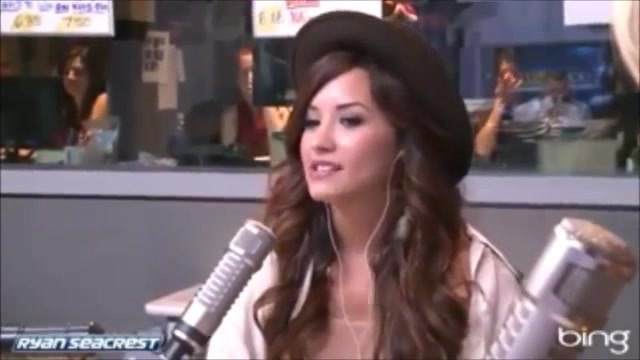 Demi Lovato\'s Interview with Ryan Seacrest -Skyscraper premier [Full] 2247