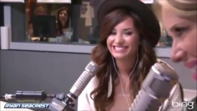 Demi Lovato\'s Interview with Ryan Seacrest -Skyscraper premier [Full] 2705