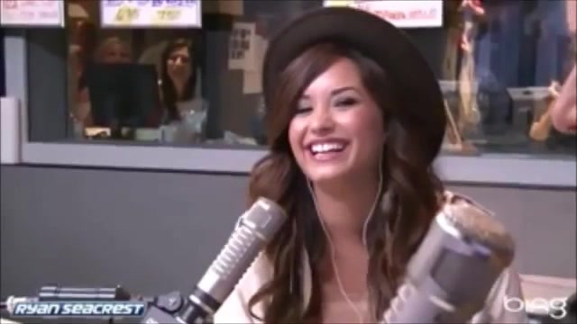 Demi Lovato\'s Interview with Ryan Seacrest -Skyscraper premier [Full] 2708 - Demilu Interview with Ryan Seacrest -Skyscraper premier Part oo5