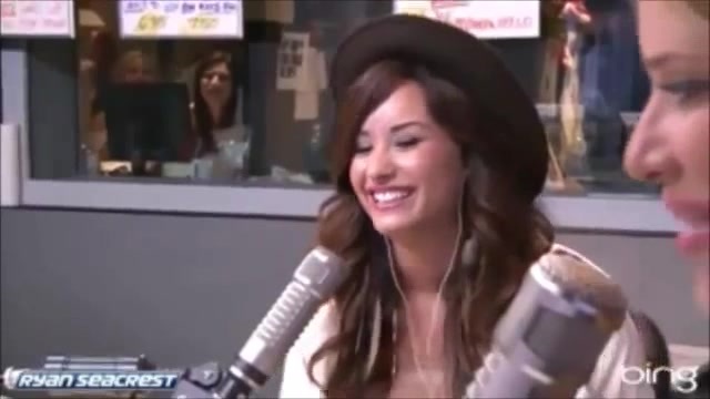 Demi Lovato\'s Interview with Ryan Seacrest -Skyscraper premier [Full] 2709 - Demilu Interview with Ryan Seacrest -Skyscraper premier Part oo5