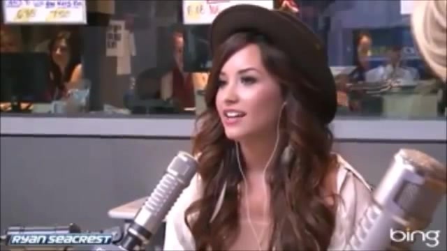 Demi Lovato\'s Interview with Ryan Seacrest -Skyscraper premier [Full] 2256