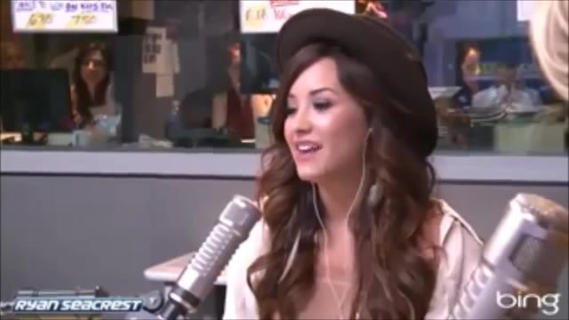 Demi Lovato\'s Interview with Ryan Seacrest -Skyscraper premier [Full] 2261