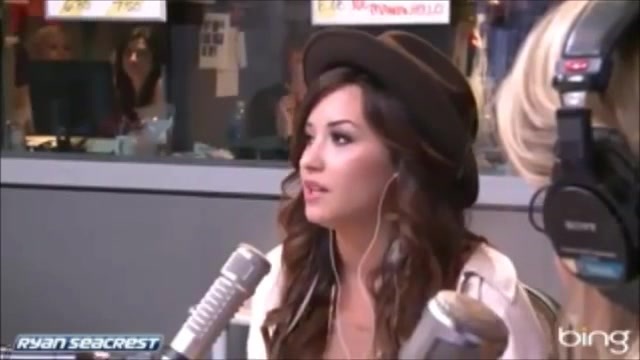 Demi Lovato\'s Interview with Ryan Seacrest -Skyscraper premier [Full] 1470 - Demilu Interview with Ryan Seacrest -Skyscraper premier Part oo2