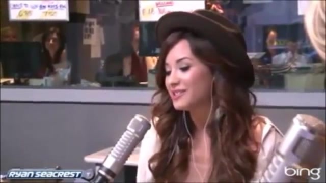 Demi Lovato\'s Interview with Ryan Seacrest -Skyscraper premier [Full] 2265