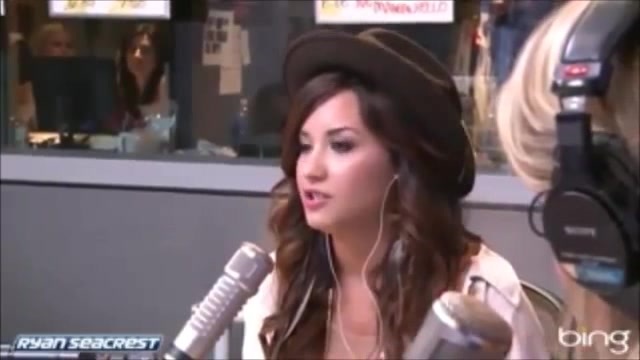 Demi Lovato\'s Interview with Ryan Seacrest -Skyscraper premier [Full] 1479 - Demilu Interview with Ryan Seacrest -Skyscraper premier Part oo2